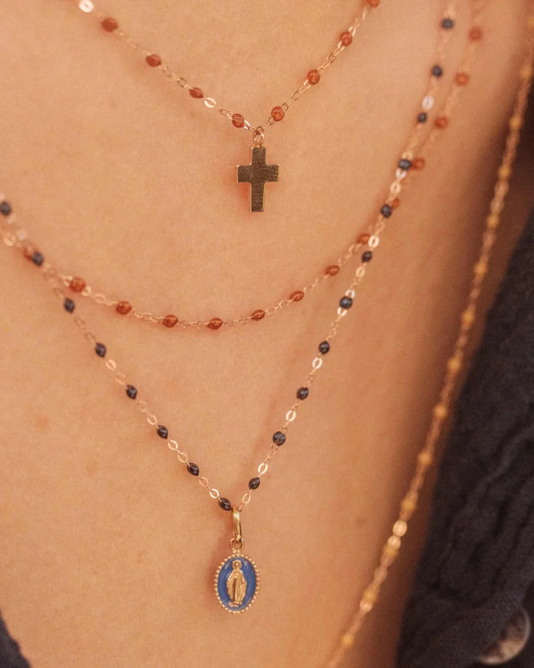 Resin Madone Pendant | Lapis - Image 2