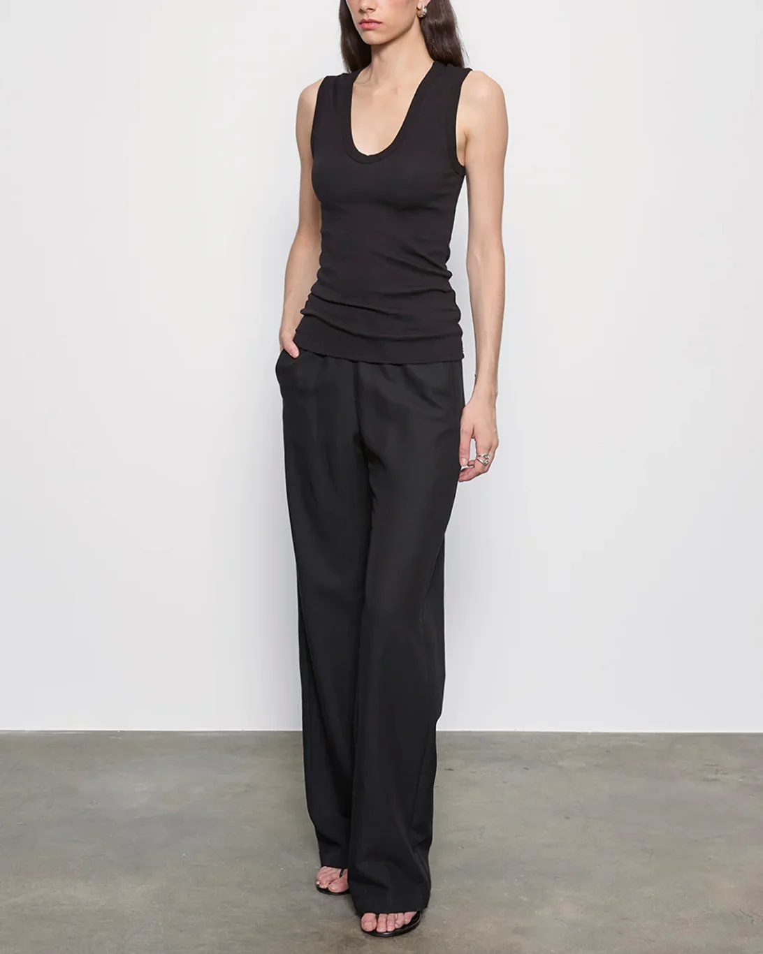 Textured Rib Sleeveless V | Black - Image 3